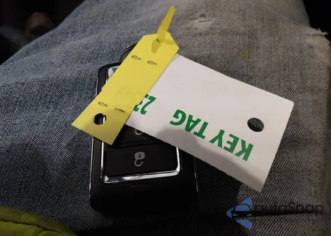 2023 Jeep Grand Cherokee 4Xe z USA, uszkodzony, nr VIN 1C4RJYB63PC650065